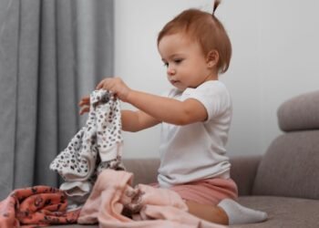 Practical Tips for Choosing Your Baby’s First Wardrobe