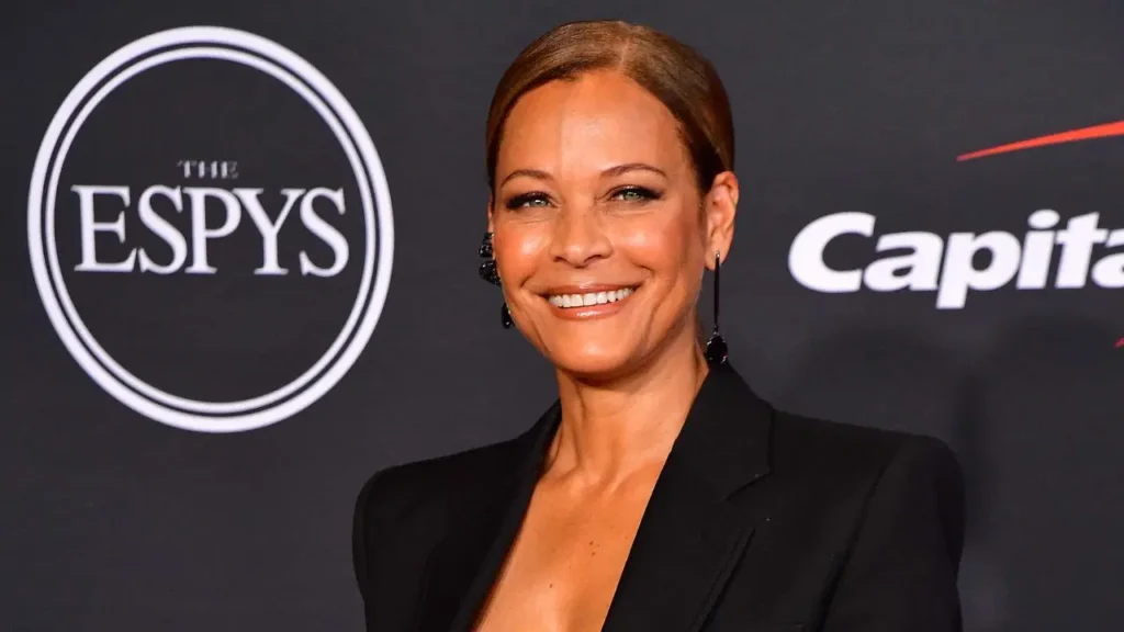 Sonya Curry Age and Height