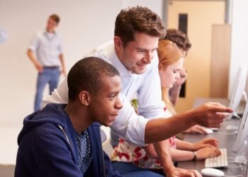 How Smart Tech Is Changing the Way Students Study and Write