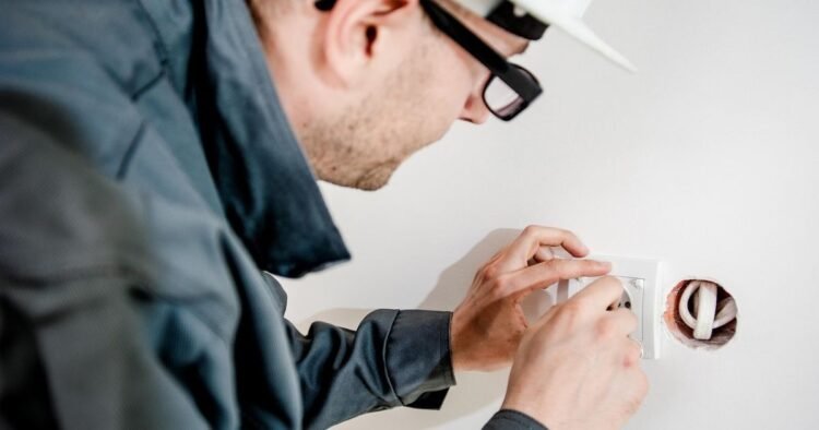 Reliable Cheltenham Electrician for Homes, Offices, and Emergencies