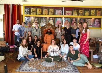 I Took an Online Yoga Teacher Training Course—Here’s What Truly Changed