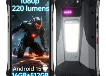 Rugged Phone vs iPhone for Outdoor Use: Which Is Better in 2026?