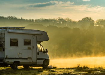 Best Flexible Solar Panels for Recreational Vehicles 
