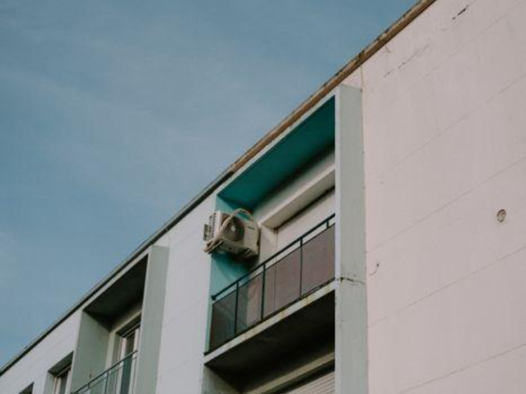 Coastal Living Challenges: How Air Conditioning Solves Unique Temperature Problems